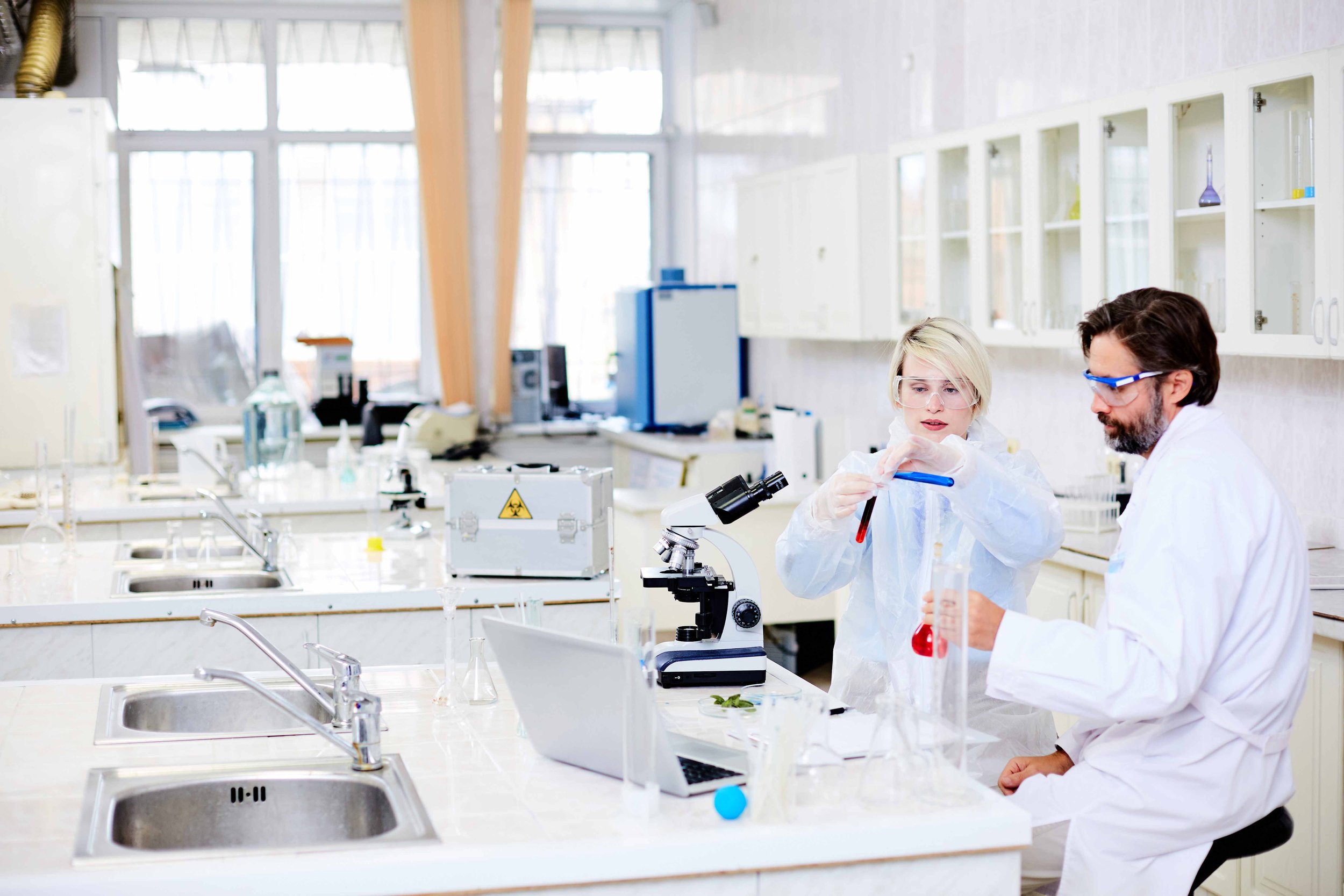 Clinical Research Associate: A Full Guide on Becoming A CRA 